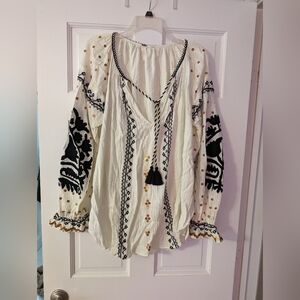 Free People - off-white bell sleeve blouse with embroidery